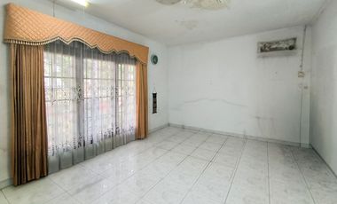 Rumah 9 Kamar Tidur Hadap Utara 9 Menit ke Lippo Mall Puri J-46206
