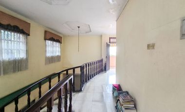 Rumah 9 Kamar Tidur Hadap Utara 9 Menit ke Lippo Mall Puri J-46206