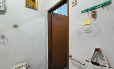 Rumah 9 Kamar Tidur Hadap Utara 9 Menit ke Lippo Mall Puri J-46206