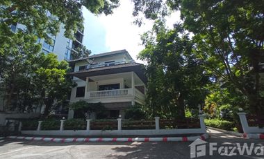 4 Bedroom Townhouse for sale at Baan Somprasong