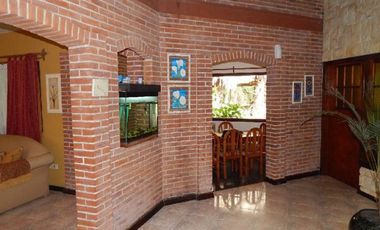 ESTUPENDO CHALET ESTILO CLASICO PINAMARENSE . CHALET EN VENTA.