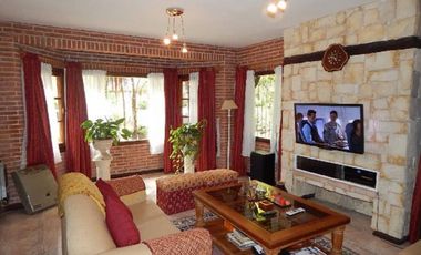 ESTUPENDO CHALET ESTILO CLASICO PINAMARENSE . CHALET EN VENTA.