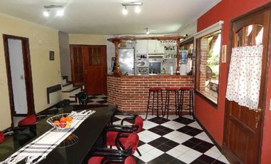 ESTUPENDO CHALET ESTILO CLASICO PINAMARENSE . CHALET EN VENTA.