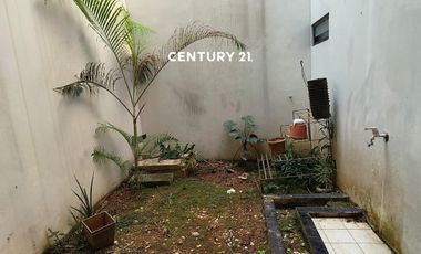 Rumah Cantik Minimalis 2 Lantai Semi Furnished Dekat Pintu Tol