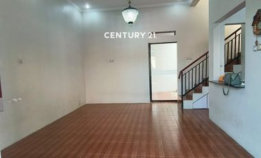 Rumah Cantik Minimalis 2 Lantai Semi Furnished Dekat Pintu Tol