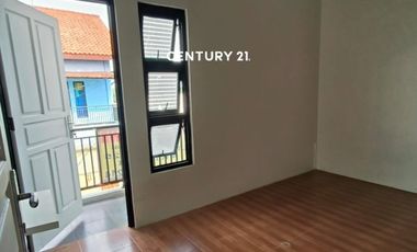 Rumah Cantik Minimalis 2 Lantai Semi Furnished Dekat Pintu Tol