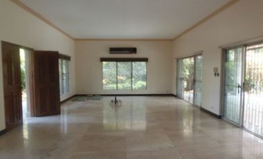 House for Lease in Dasmarinas Village