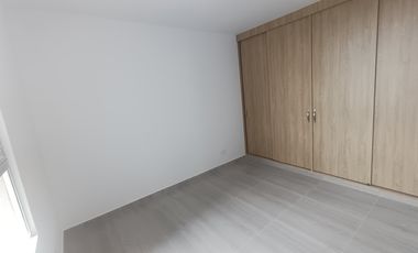 apartamento en arriendo en urb. las flores. Cod A108380