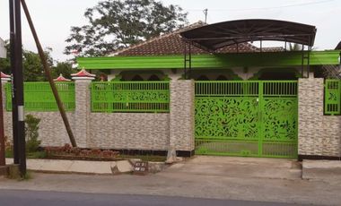 Rumah dijual di Jalan Jugo Kesamben Blitar