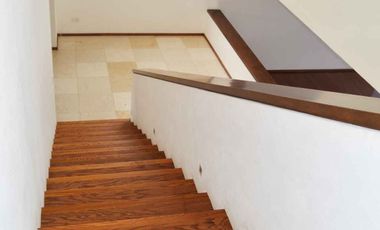 CASA RESIDENCIAL EN RENTA EN EL CLUB Y DENTRO DEL CAMPO DE GOLF TRES MARIAS