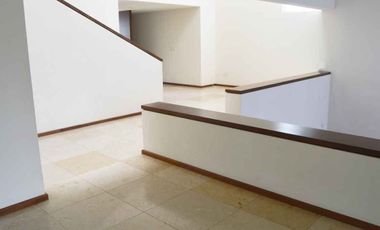 CASA RESIDENCIAL EN RENTA EN EL CLUB Y DENTRO DEL CAMPO DE GOLF TRES MARIAS