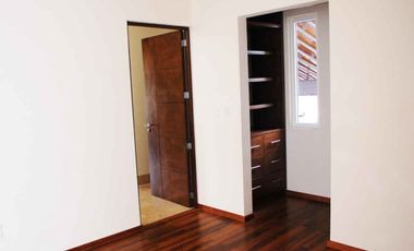 CASA RESIDENCIAL EN RENTA EN EL CLUB Y DENTRO DEL CAMPO DE GOLF TRES MARIAS