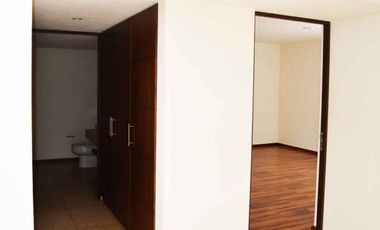 CASA RESIDENCIAL EN RENTA EN EL CLUB Y DENTRO DEL CAMPO DE GOLF TRES MARIAS