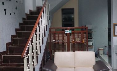 Rumah 10 Menit ke Tangcity Mall Siap KPR LB 160 Hadap Selatan J-46174