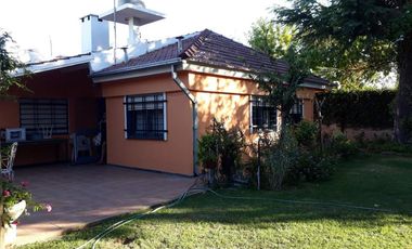 CASA lote 690 mts EN ESPECTACULAR UBICACION A METROS DEL ACCESO OESTE