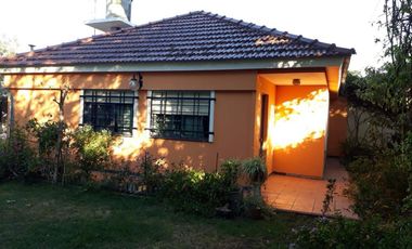 CASA lote 690 mts EN ESPECTACULAR UBICACION A METROS DEL ACCESO OESTE