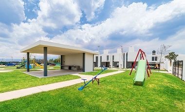 CASA EN VENTA  EN SÓLUM RESIDENCIAL