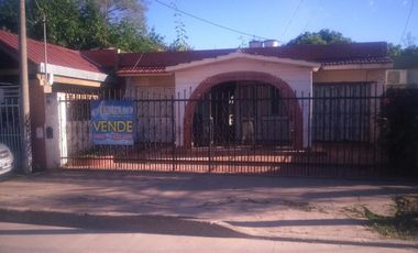 VENTA DE CASA - BÂº Oro Blanco - Zona Universitaria