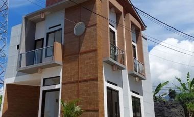 Villa 2,5 Lantai Lembang Bandung Siap Huni Free Biaya-Biaya