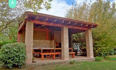 SE VENDE CASA CERCA DEL LAGO, EN VILLA RUMIPAL.