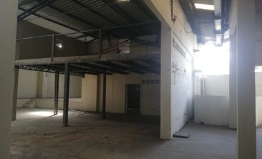 Venta local comercial o bodega pie de via a Daule