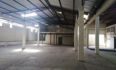 Venta local comercial o bodega pie de via a Daule
