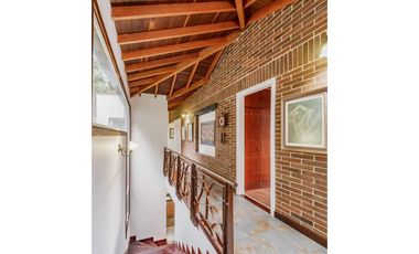 VENTA DE CASA EN ALTO DEL ESCOBERO  ENVIGADO, ANTIOQUIA