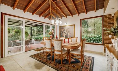 VENTA DE CASA EN ALTO DEL ESCOBERO  ENVIGADO, ANTIOQUIA