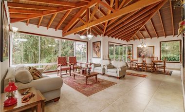 VENTA DE CASA EN ALTO DEL ESCOBERO  ENVIGADO, ANTIOQUIA