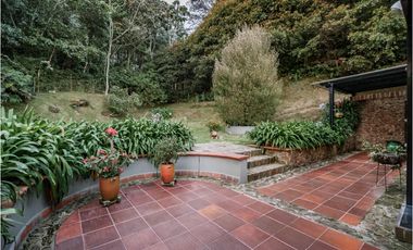 VENTA DE CASA EN ALTO DEL ESCOBERO  ENVIGADO, ANTIOQUIA