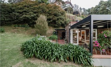 VENTA DE CASA EN ALTO DEL ESCOBERO  ENVIGADO, ANTIOQUIA