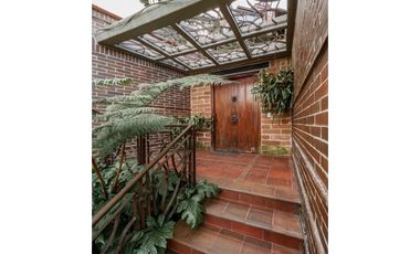 VENTA DE CASA EN ALTO DEL ESCOBERO  ENVIGADO, ANTIOQUIA