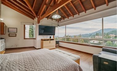 VENTA DE CASA EN ALTO DEL ESCOBERO  ENVIGADO, ANTIOQUIA