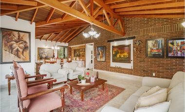 VENTA DE CASA EN ALTO DEL ESCOBERO  ENVIGADO, ANTIOQUIA