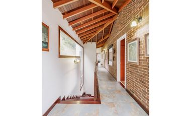 VENTA DE CASA EN ALTO DEL ESCOBERO  ENVIGADO, ANTIOQUIA