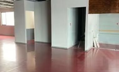 RENTA de LOCALES y OFICINAS Comerciales en Plaza Comercial en Escobedo N.L.