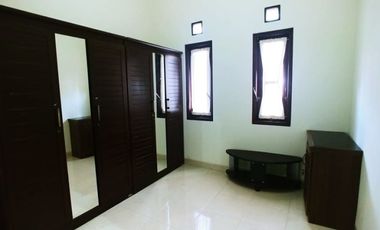 Disewakan rumah semi furnished di jalan godean