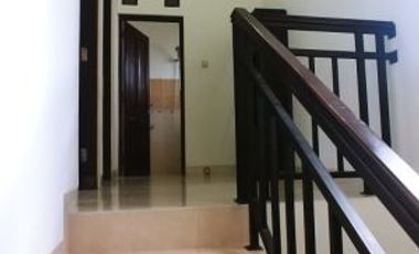 Disewakan rumah semi furnished di jalan godean