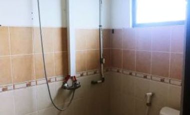Disewakan rumah semi furnished di jalan godean