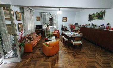 Casa PH en venta en Lanus Este