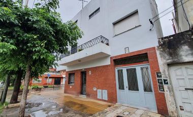 Casa PH en venta en Lanus Este