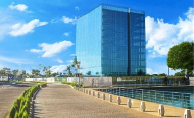 Oficina nueva en edificio con Liderazgo en Energía y Diseño Ambiental