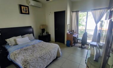 Casa en venta 4 Recámaras una en P.B. Fraccionamiento Palmas, Medellín de Bravo