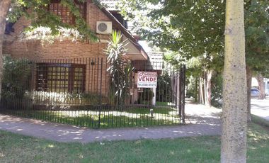 RETASADA, Casa en venta Del Viso Pilar