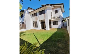 VENDO  CASA LB EN LA CHORRERA COSTA VERDE PUERTO MADERO 4R