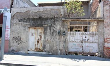 CENTRO: INVERSIONISTAS, CASA PROPIA PARA RESTAURANTE, Ó PLAZA COMERCIAL