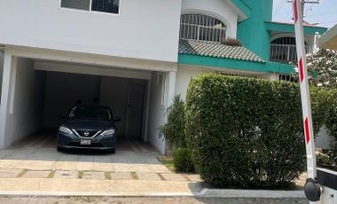 VENTA DE CASA EN FRACCIONAMIENTO LOS CIPRESES $6300000