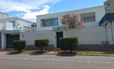 VENTA DE CASA DE 430 M2 SECTOR CENTRO COMERCIAL EL JARDIN