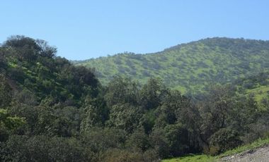 Terreno con gran vista al Valle de Chicureo en condominio de Piedra Roja.