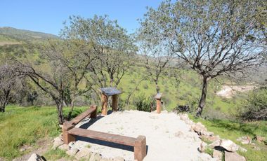Terreno con gran vista al Valle de Chicureo en condominio de Piedra Roja.